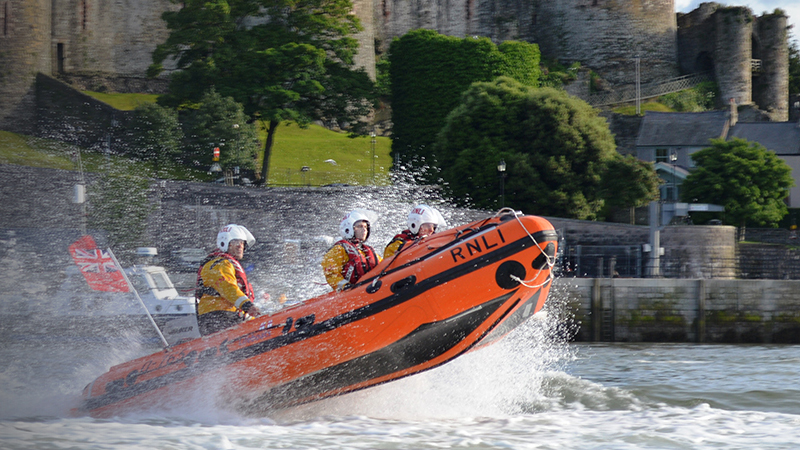 2. Conwy lifeboat crew in action - Danielle Rush - RNLI