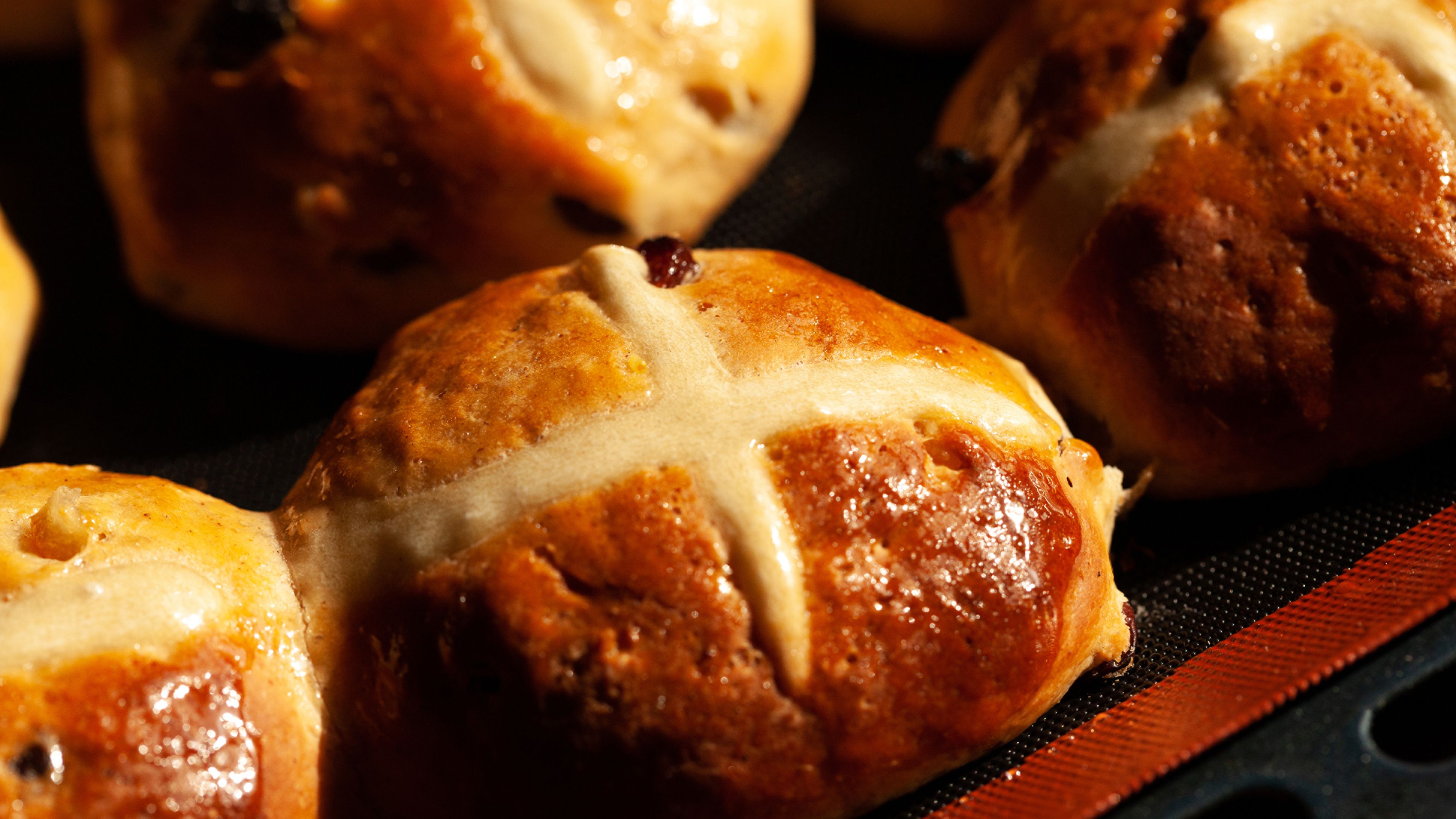 Hot cross buns-1